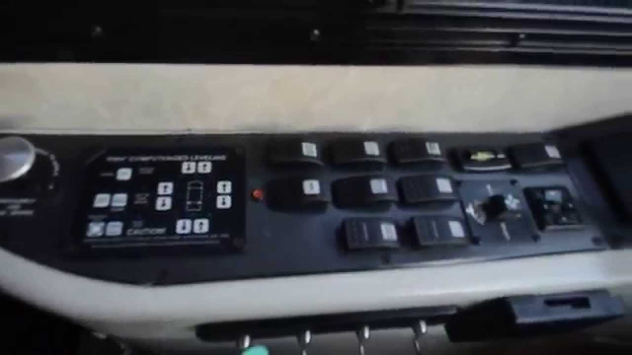 2005 Monaco Dynasty 42 IV Diamond 4 слайда
