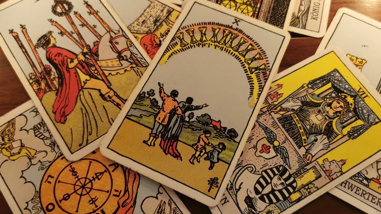 Jemand unterdrückt seine Gefühle für dich! | Tarot Liebe