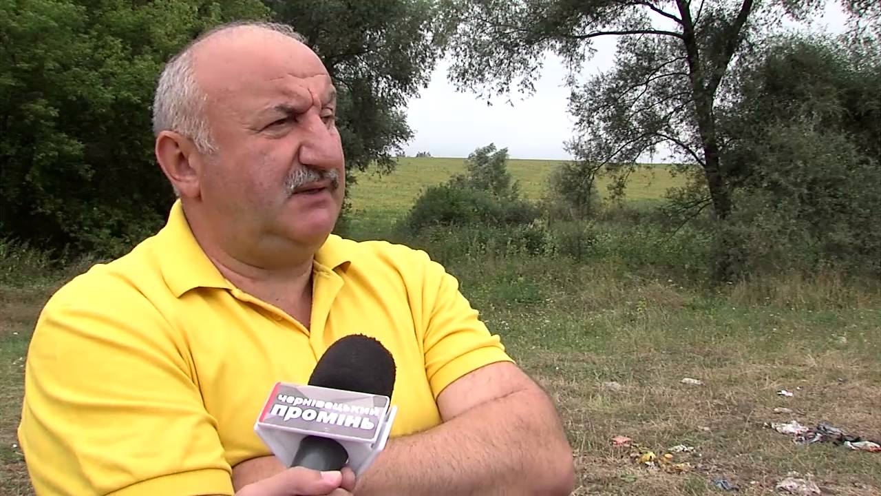 Протест у Іванківцях: люди обурені, що до їх села звозять чуже сміття
