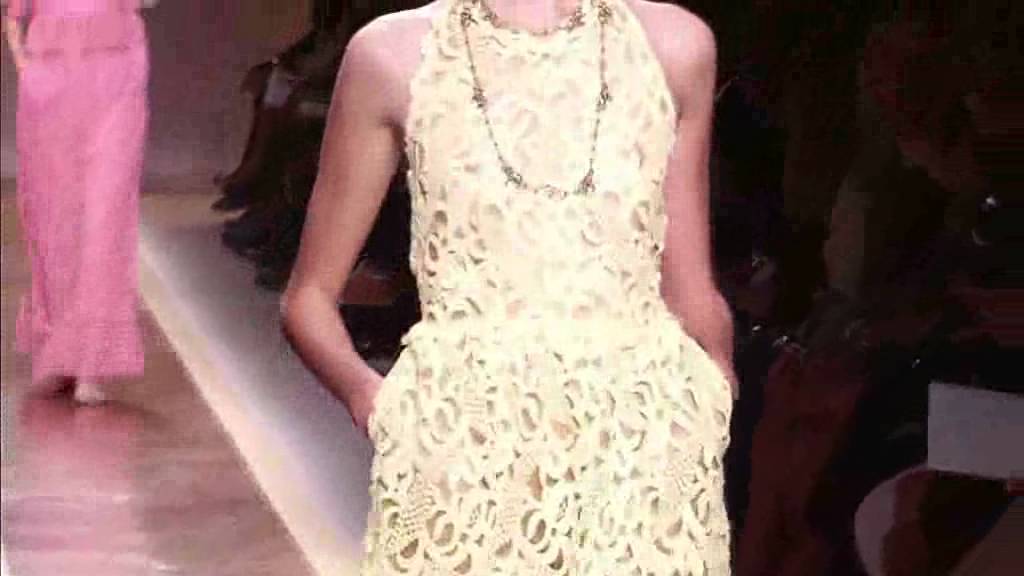 Valentino Spring 2012 Fashion Show (full)