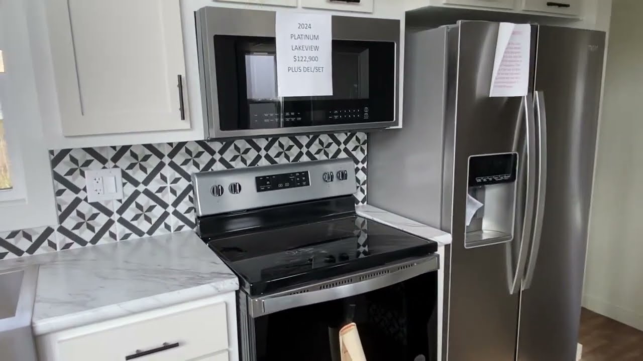 Video Tour of a Lakeview Tiny Home by Platinum Cottages
