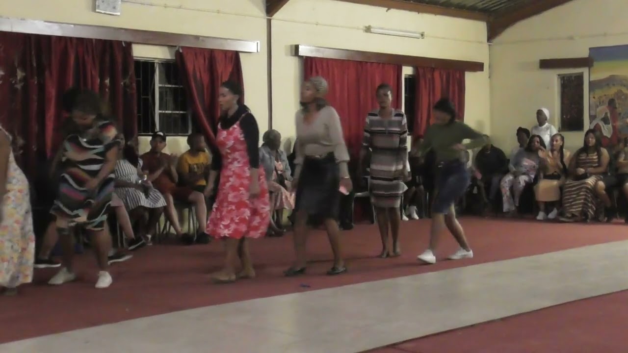 Damai dans aand at New Temple, women lead by Lentina Amporo