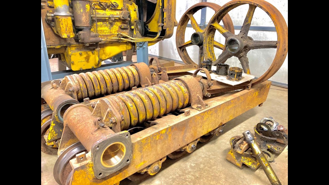Caterpillar D2 #5J1113 Chassis Rebuild Ep.38: Recoil Springs Installed & Front Idler Disassembly