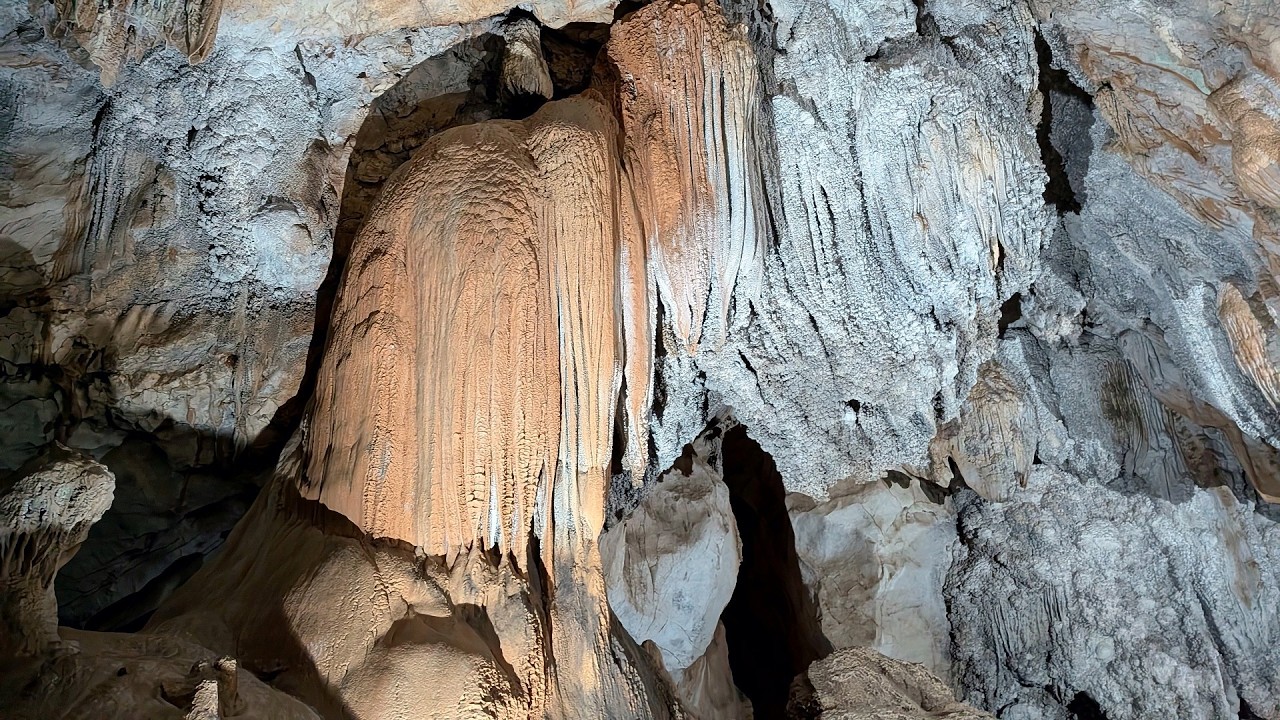 タム・チャン洞窟　Tham Chang Cave