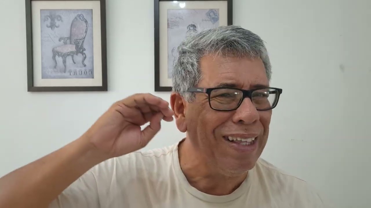 A FPF FEZ UMA ÓTIMA INICIATIVA DE ENTREVISTAS COM ROGER SILVA E HELIO DOS ANJOS !EXCELENTE 