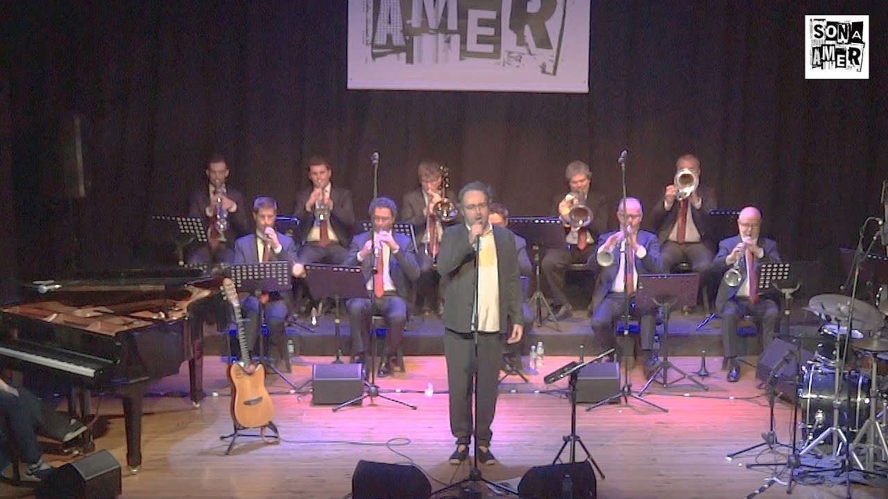 Moments del Concert de Roger Mas i la Cobla Sant Jordi a Amer