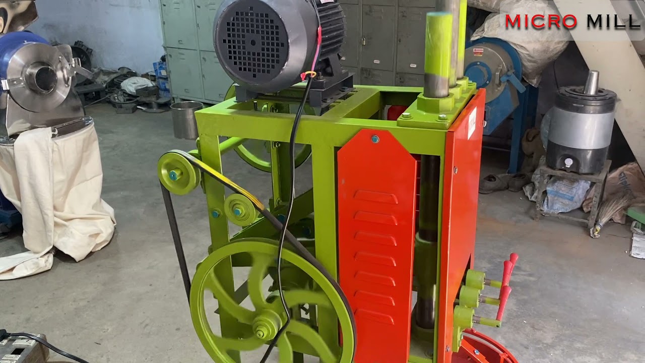 मिर्ची कुटने का मशीन / Mirchi Kandap Machine M: +91 99387 11144 /9974211144