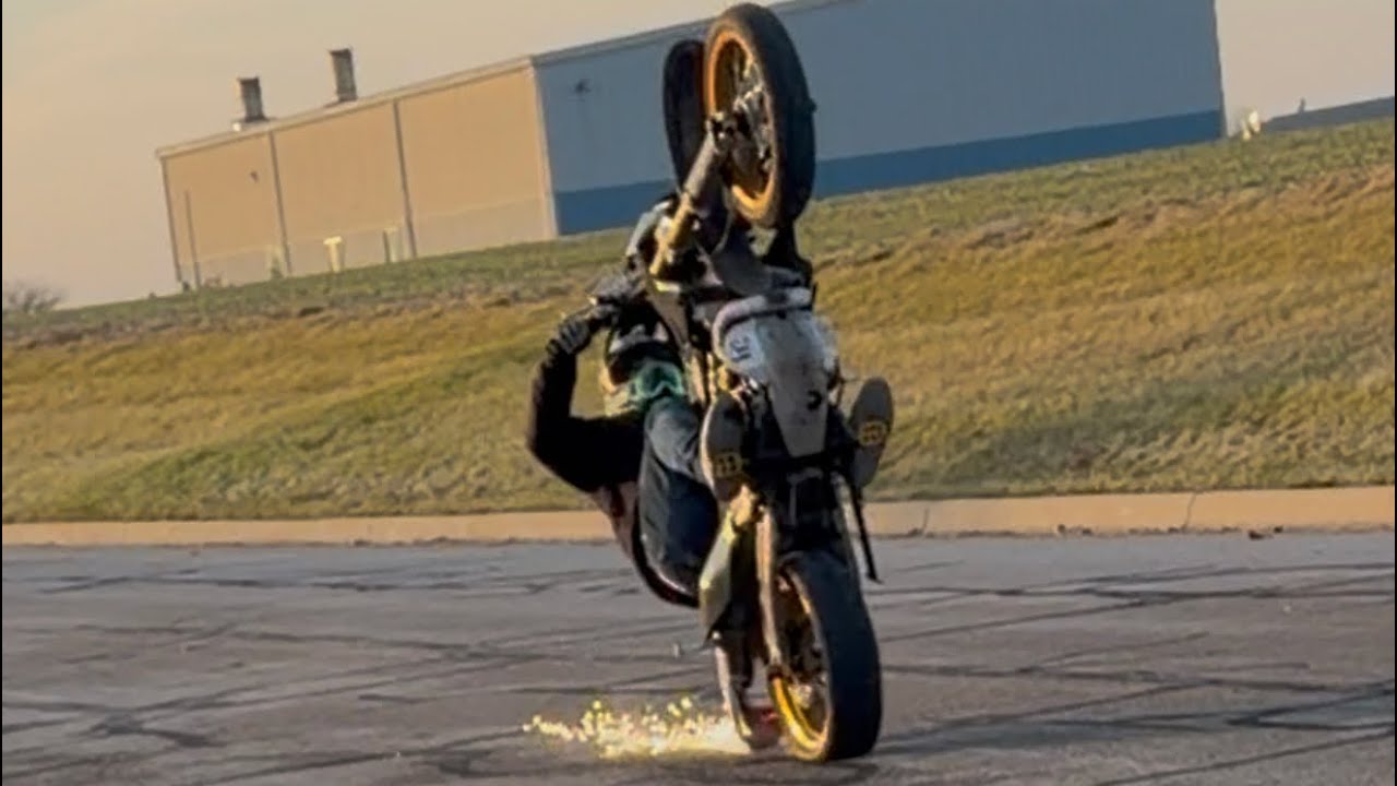 How To Wheelie For Beginners (Fastest and Safest way!)