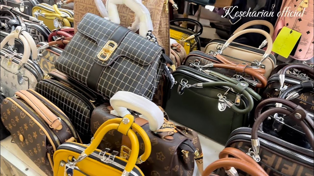 Pusat obral tas import serba 100 khusus hari minggu di jakarta#obraltasimport#tasimport#pasarsenen#