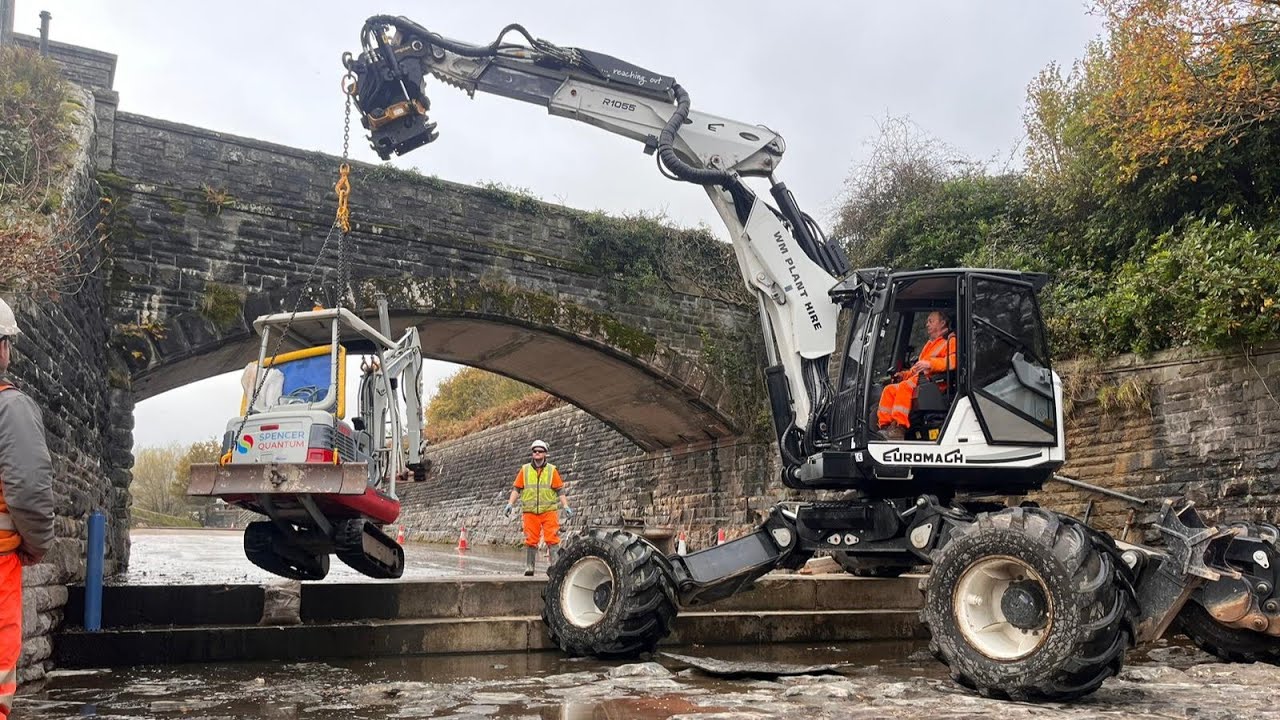 Versatility with Spider Excavator -  Water & Marine