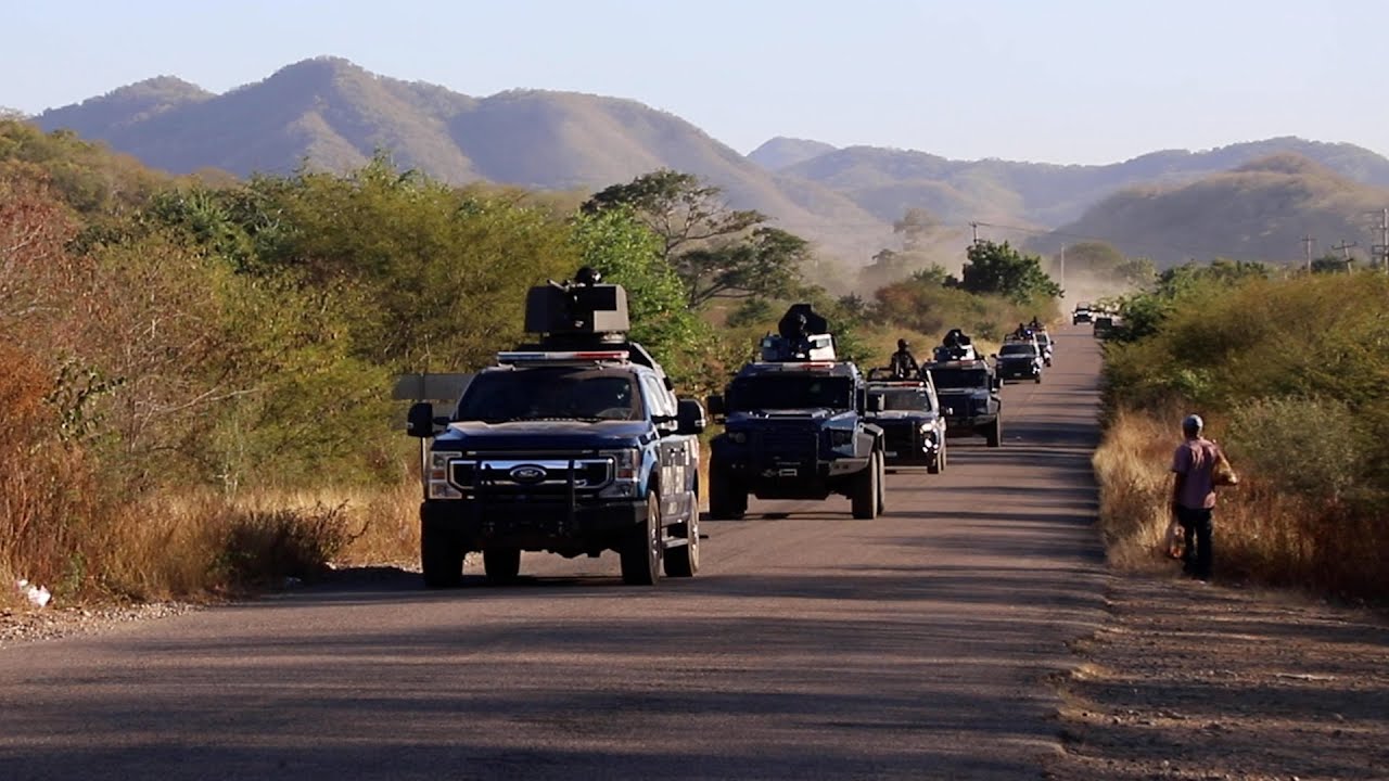 MILITARES SOSTIENEN OTRO 