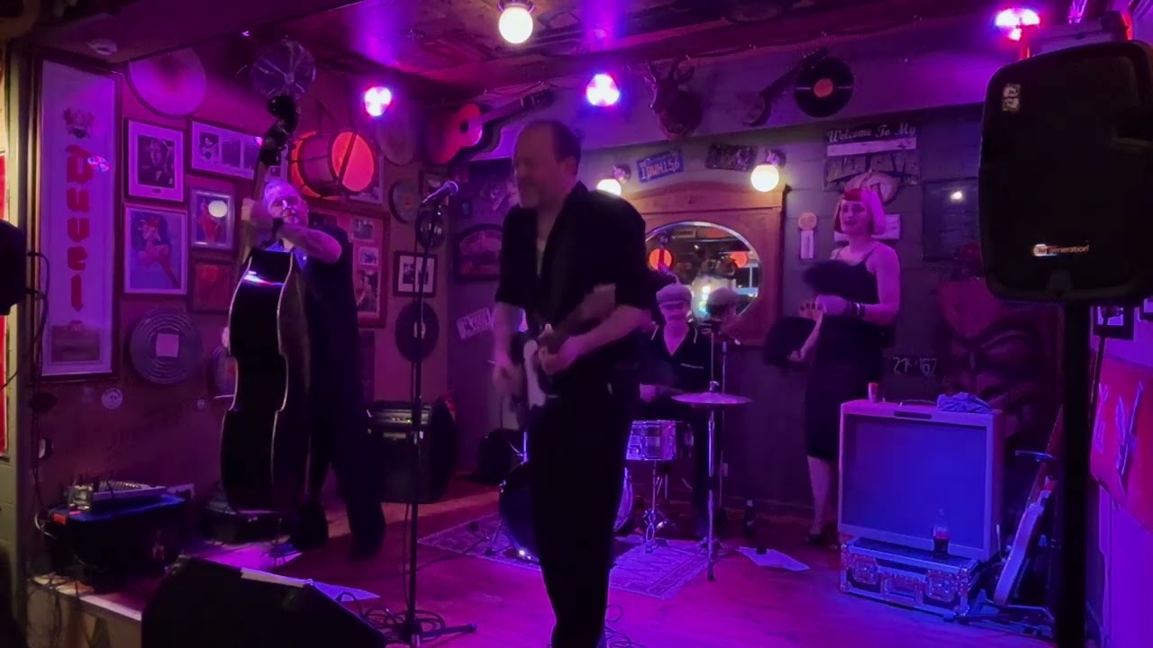 Wild Deuces - Shake 'n' Stomp
