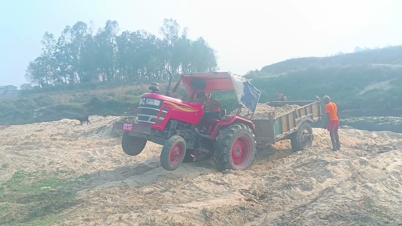 Mahindra Stuck in sand with half loaded trolley in river 😱|| part 1 