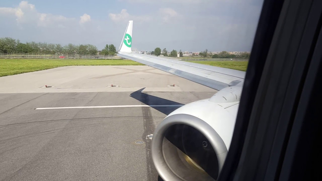 Transavia 737-800 scenic take off from Naples