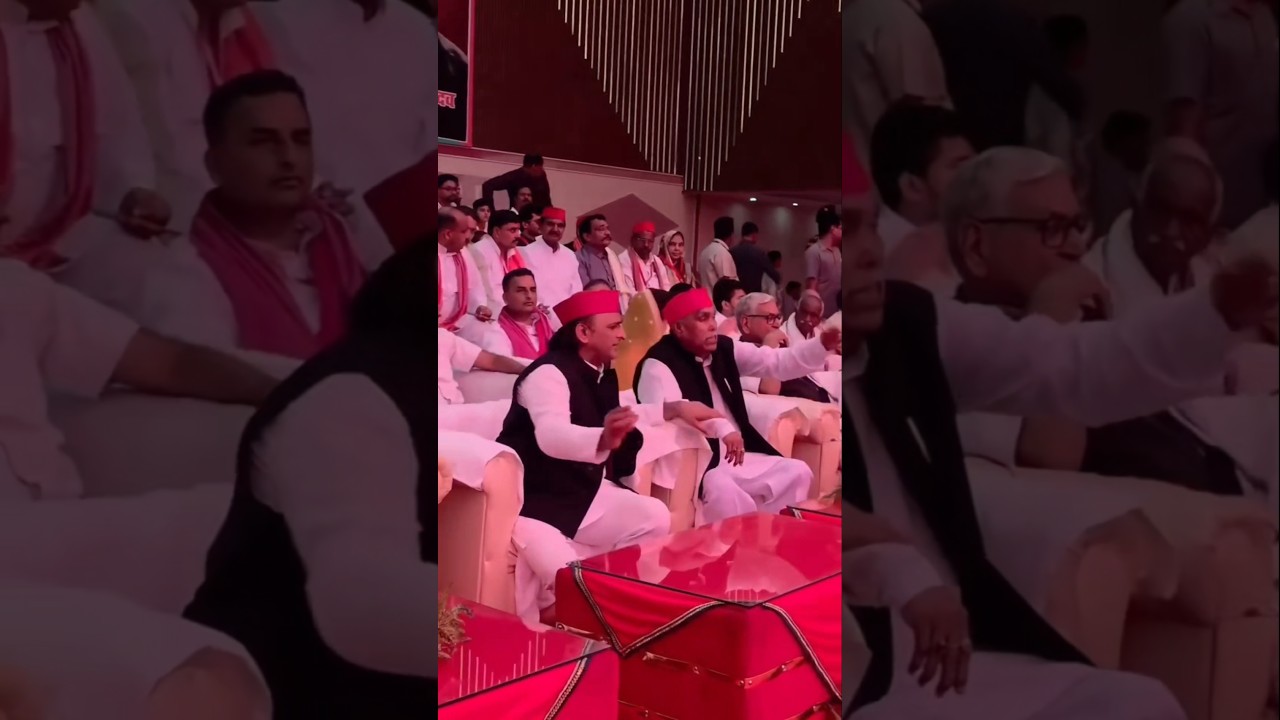 Former Chief Minister Akhilesh Yadav ❤️💚 #akhileshyadav #dimpleyadav #samajwadiparty #sapa