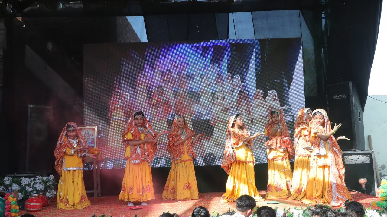 ll Holiya me ude re gulal ll #haryanvi #dance #rsps #school #umra #hansicity #hisar #haryanalover 🥰🙏