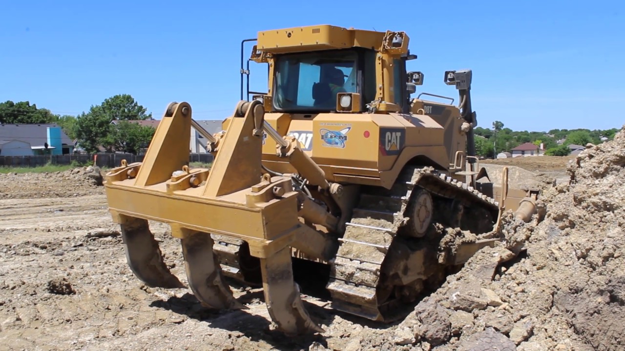 Raw ripping power with the Cat D8T