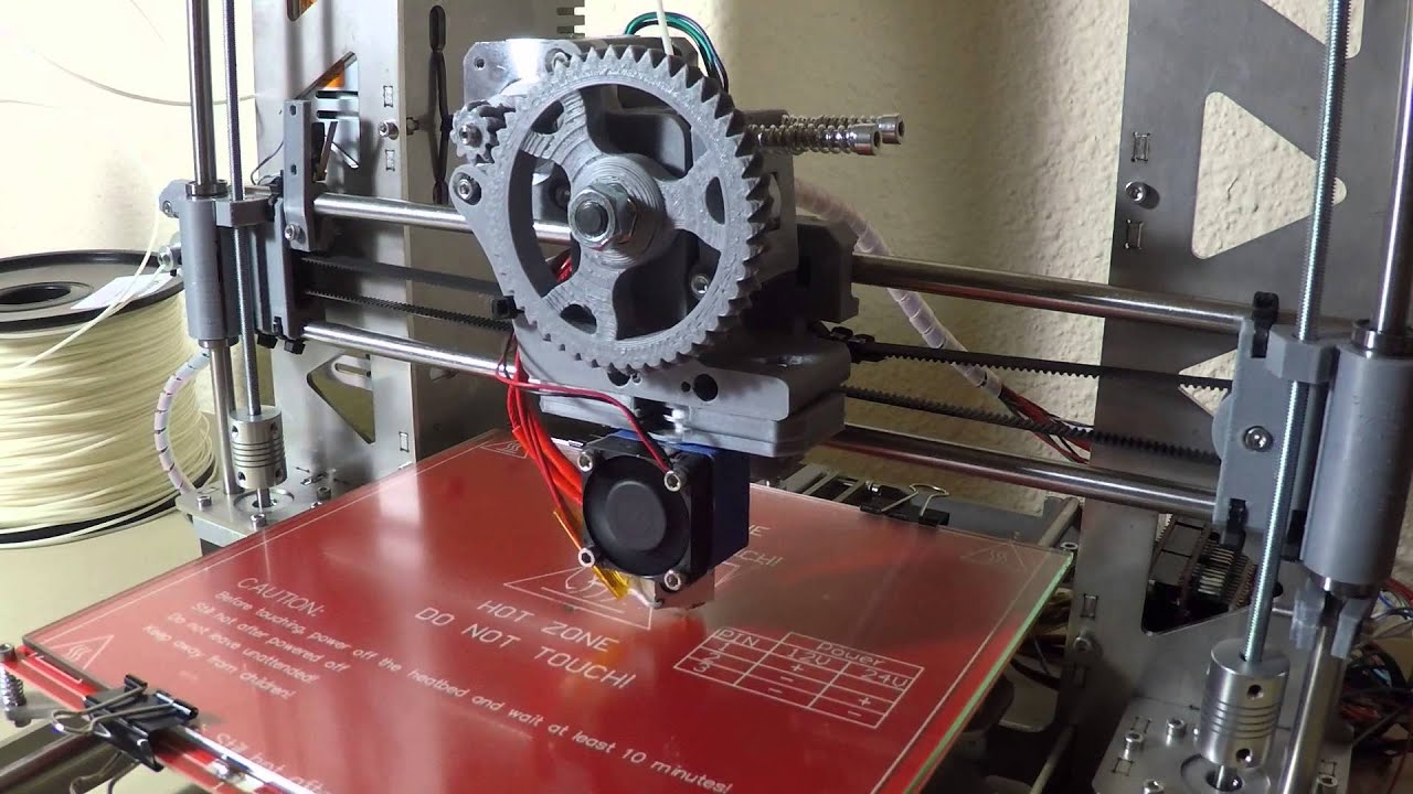 Prusa i3 Steel (P3Steel) - Primera impresión 3D antes de calibrar motores y extrusor (Video 21)