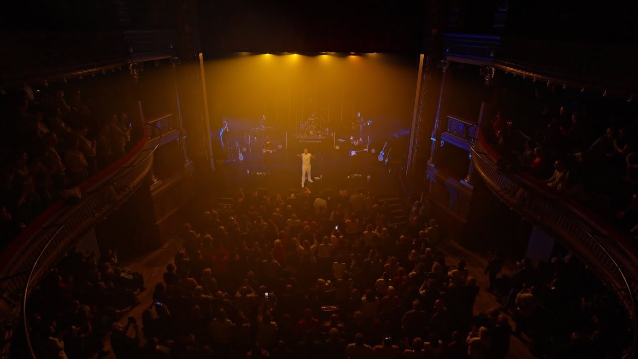LE CHANTEUR - Hommage à Balavoine / LIVE Je ne suis pas un héros