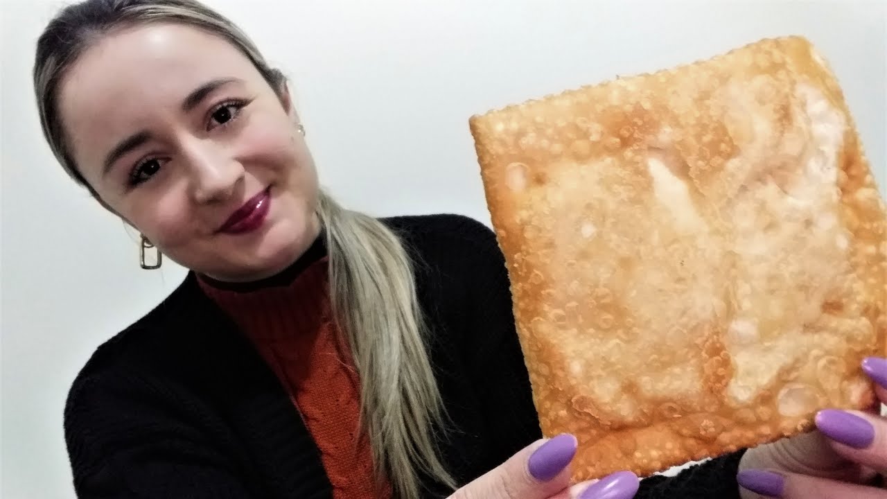 ASMR CASEIRINHO: COMENDO PASTEL E COXINHA DE FRANGO COM CATUPIRY