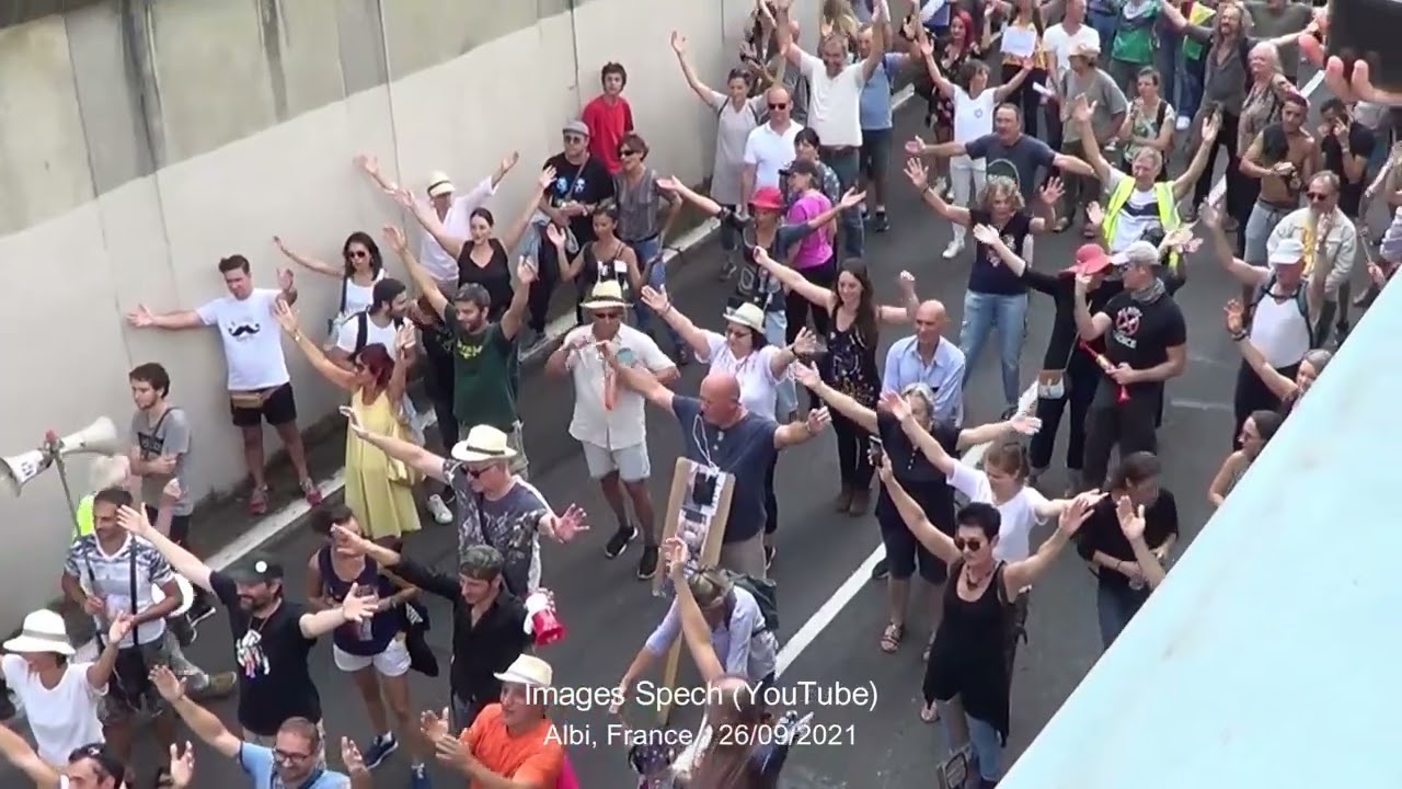 Albi - Manif contre le pass sanitaire : les manifestants vont au cin&eacute;ma - 25/09/2021