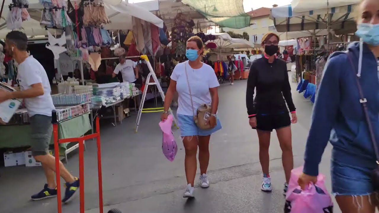 Il Mercato di Forte dei marmi Piazza Marconi