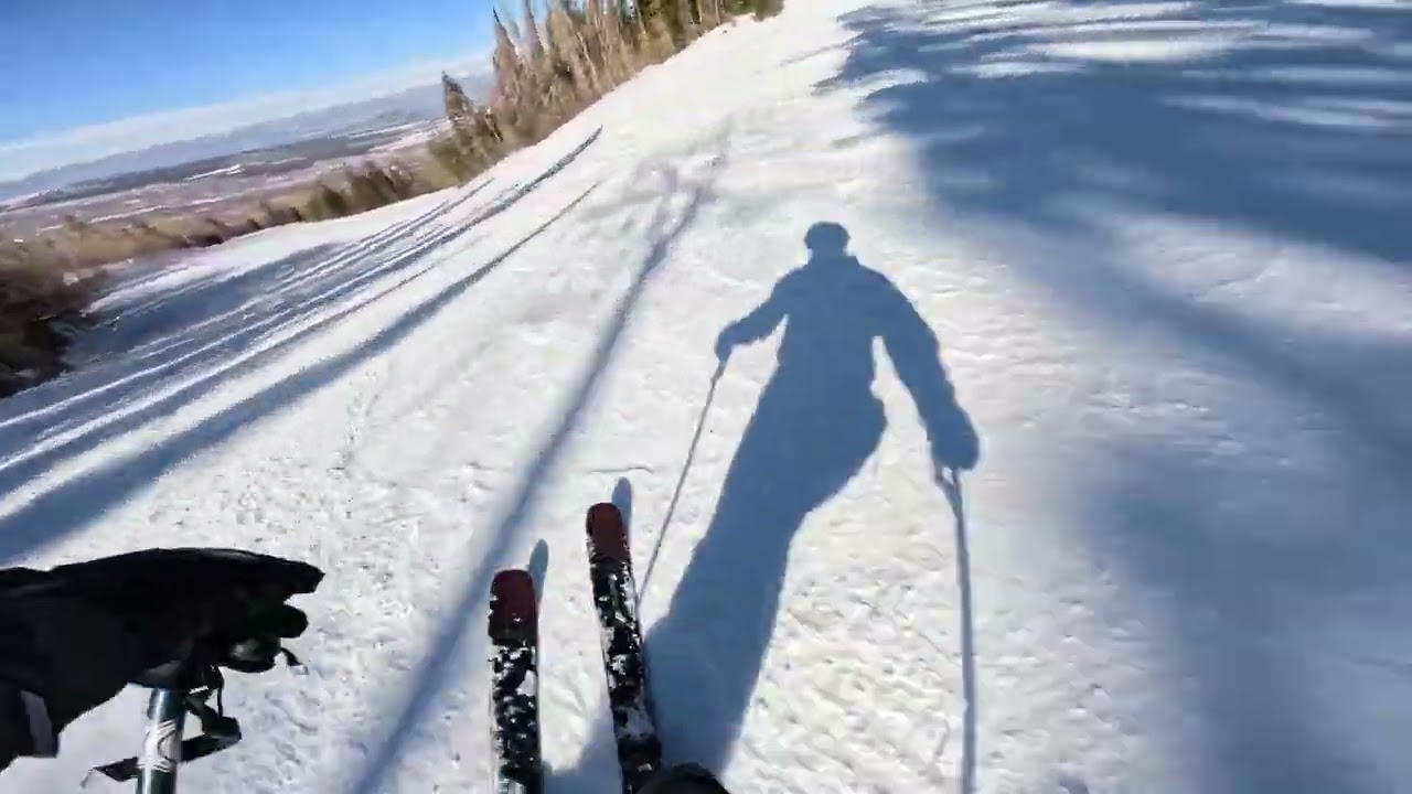 bladee - Close (SKIING REACTION⛷️)