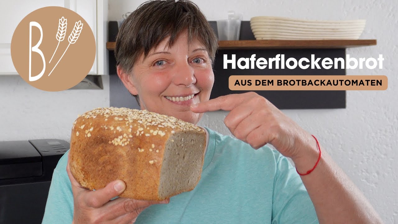Selbstgebackenes Haferflockenbrot aus dem Brotbackautomaten. Einfaches  Rezept = leckeres Brot.