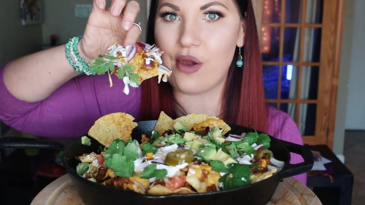 LOADED CHORIZO NACHOS MUKBANG!