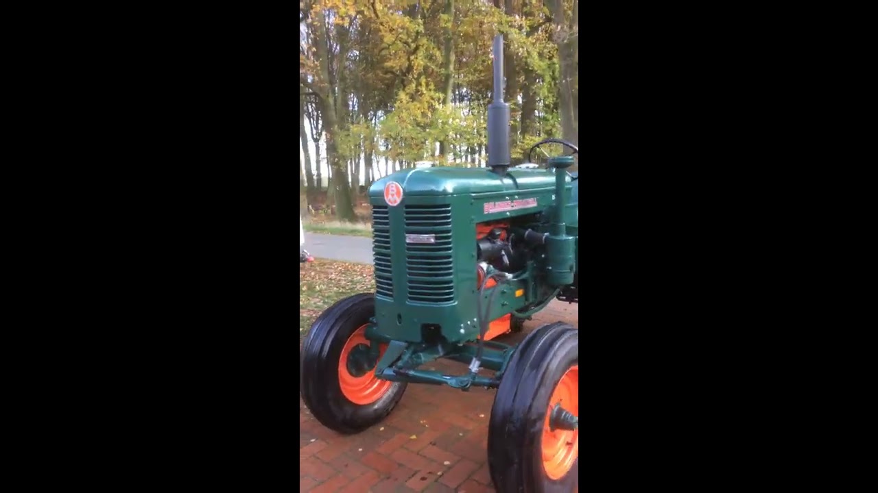 Bolinder Munktell BM 35 Traktor / Trecker in grün von 1952. 42 PS.