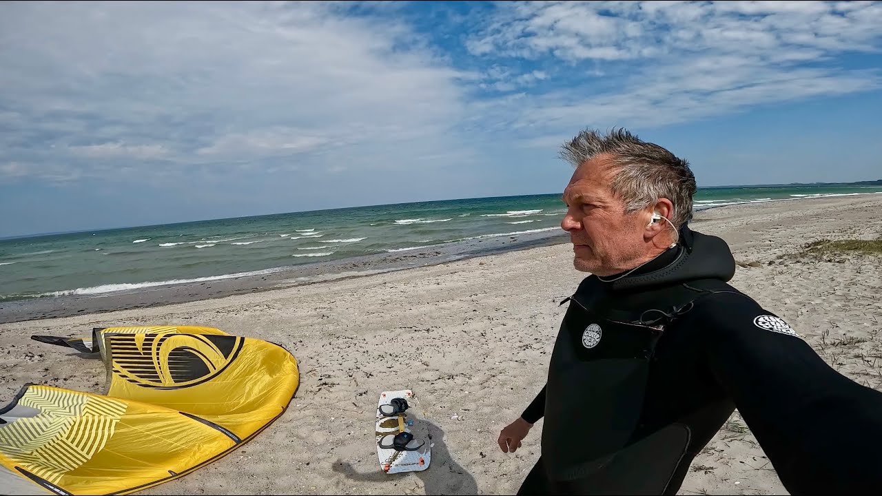 15. april 2025. Kiteboarding Båring, fyn.