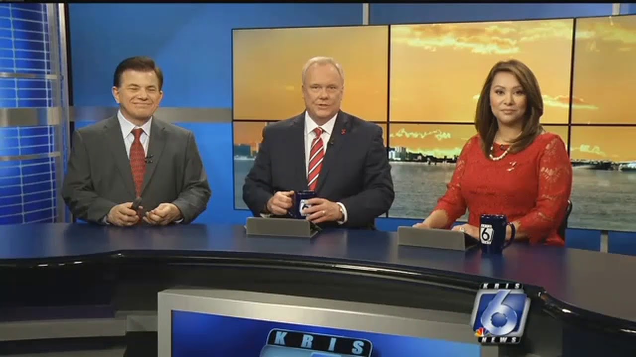 Starbucks launches credit card, hoping to jolt sales