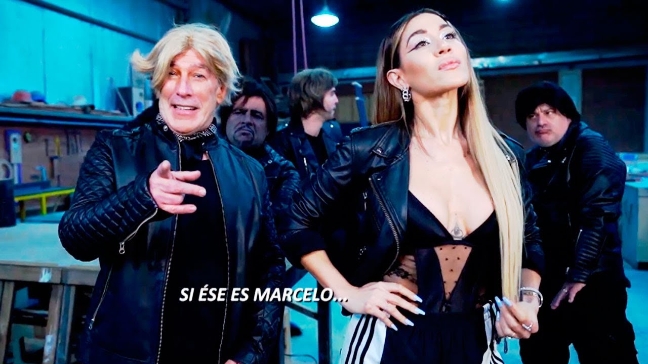 Jimena Barón cantó con los Tack See Boys en los #ViernesDeHumor