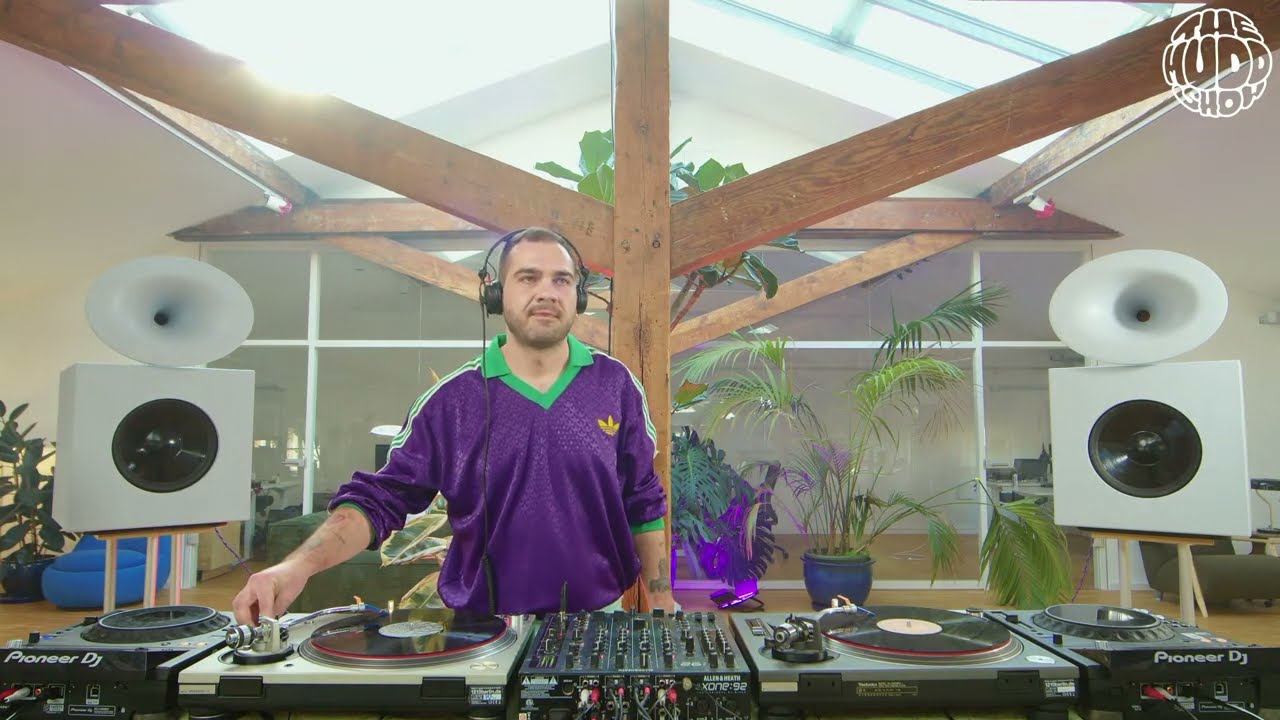 Vass | themuddshow