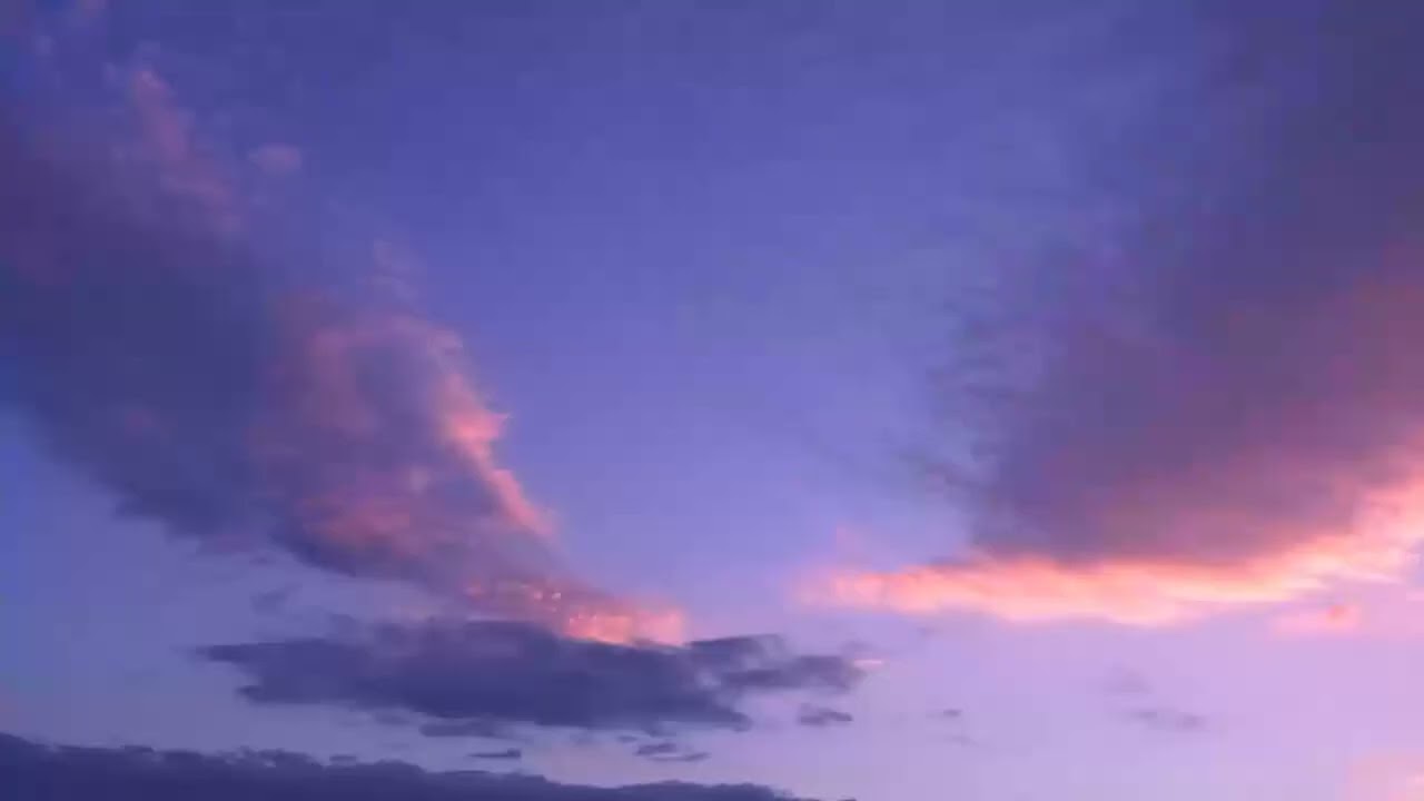 RELAXING WITH N SOFT PIANO MUSIC