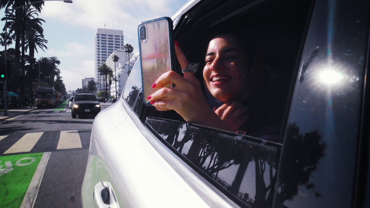 Decades of Vacations | Los Angeles | Airbnb Citizen