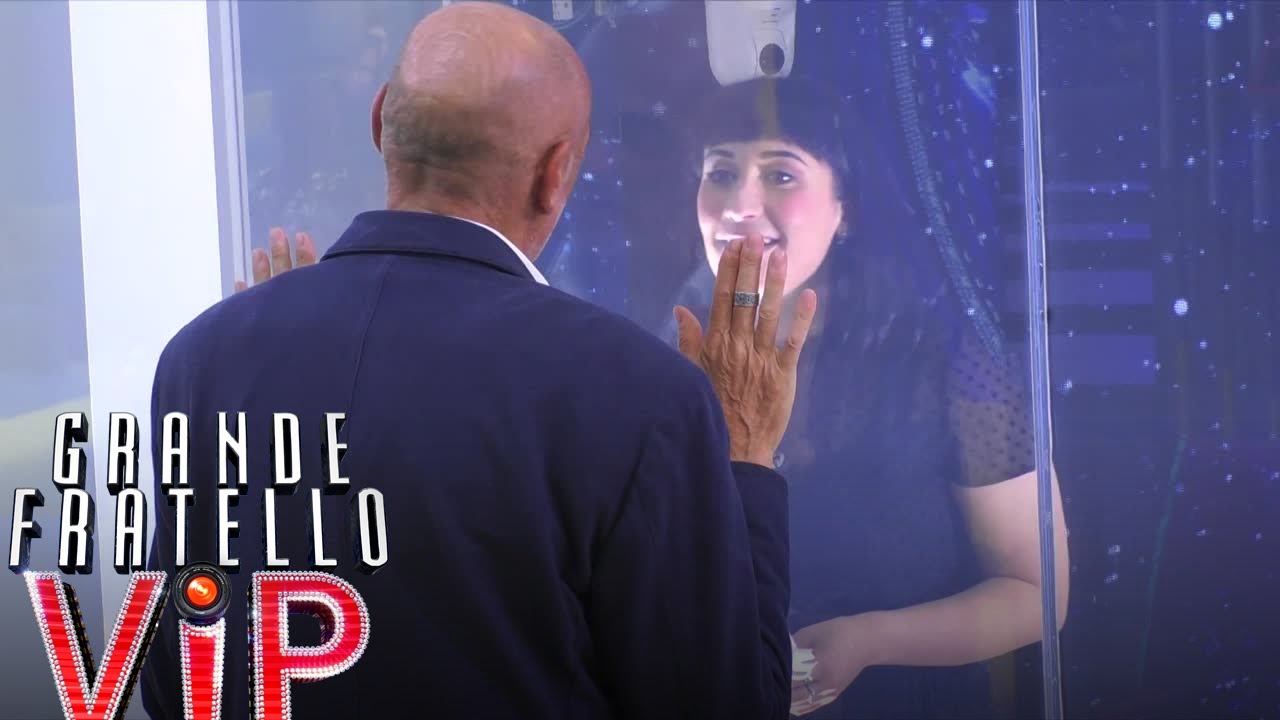 Grande Fratello Vip - L'incontro tra Paolo Brosio e l’infermiera Giulia