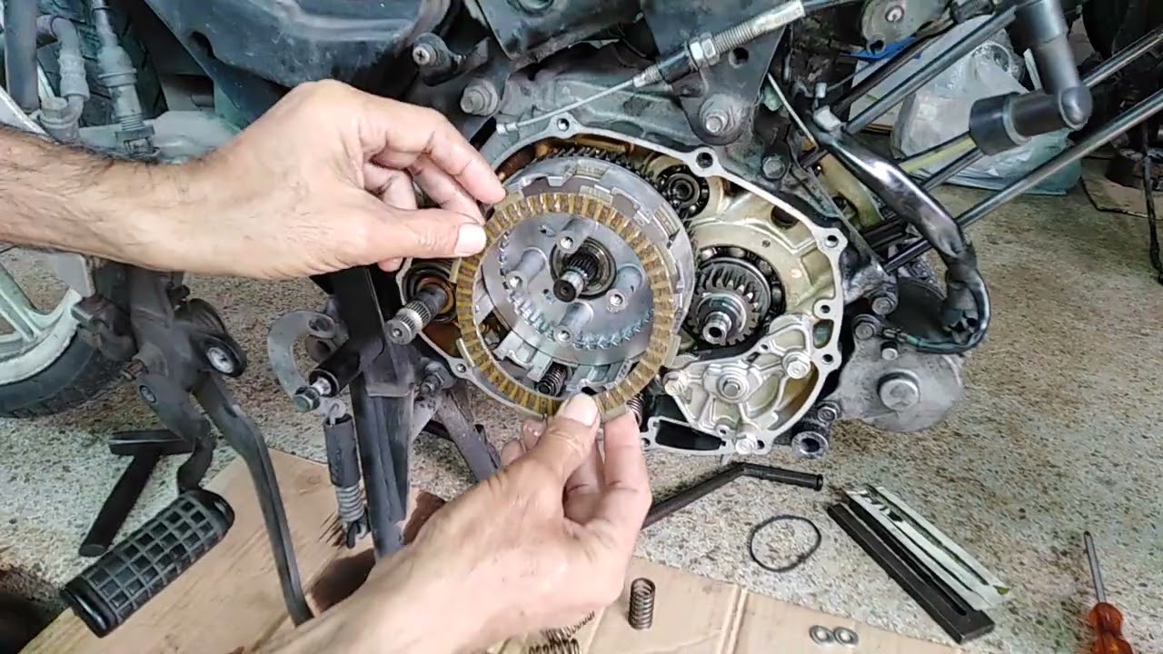 ประกอบชุดคลัทช์​ HONDA​ SONIC​ 125