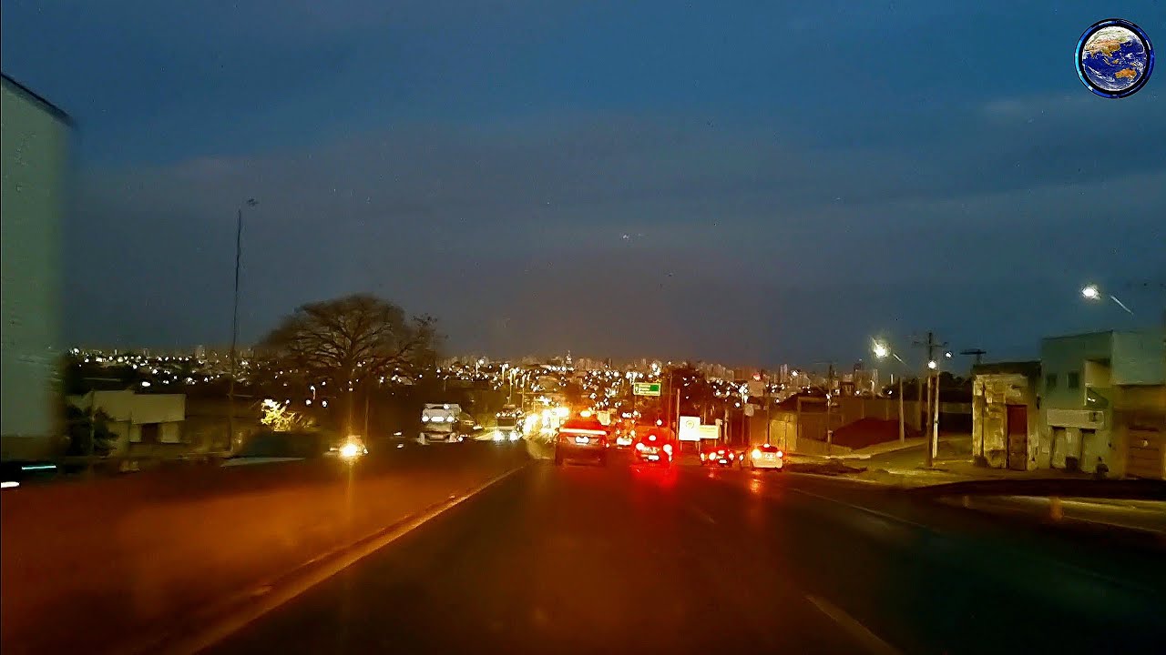 Chegando em Uberl&acirc;ndia pela BR-365 ao Anoitecer | Do Trevo de Tupaciguara &agrave; Cidade