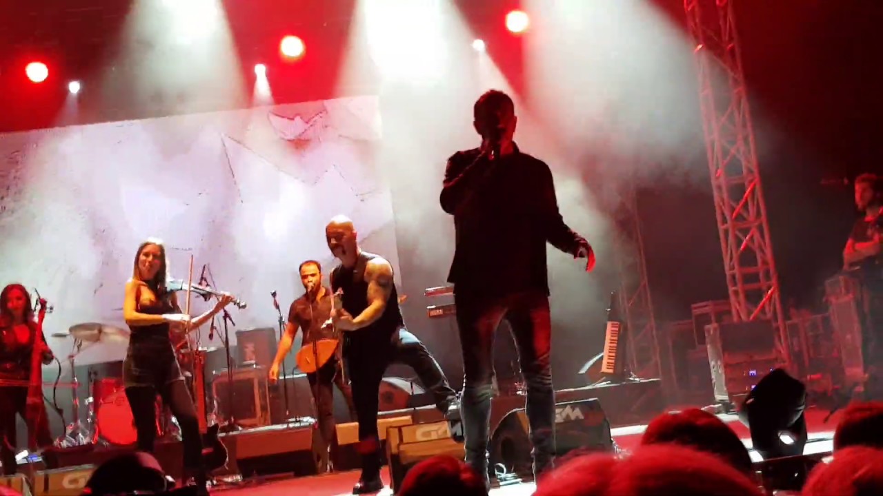 Haluk Levent - Kaçış (Uçak Yaparım) Sahne Performansı