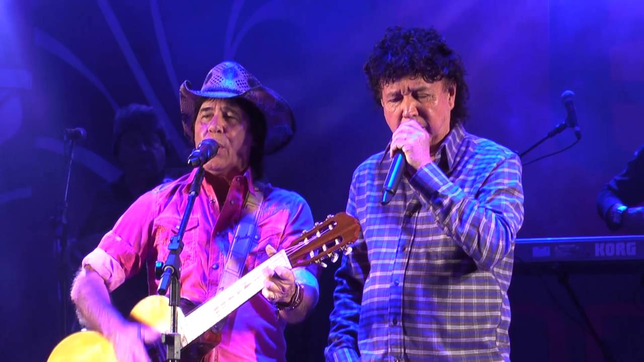 Teodoro e Sampaio - Arraial na Praça 2016 - Araras SP
