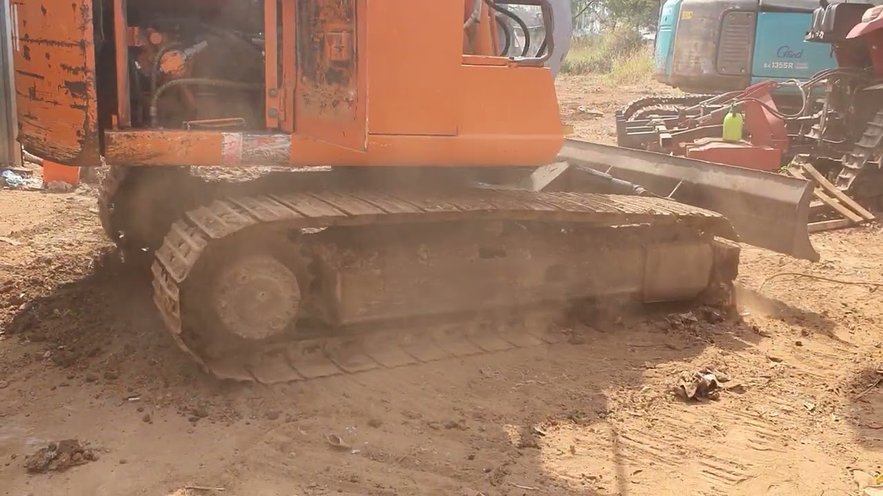 Báo giá HITACHI EX 60-2 có ben ủi thủy lực mạnh LH 0777444445