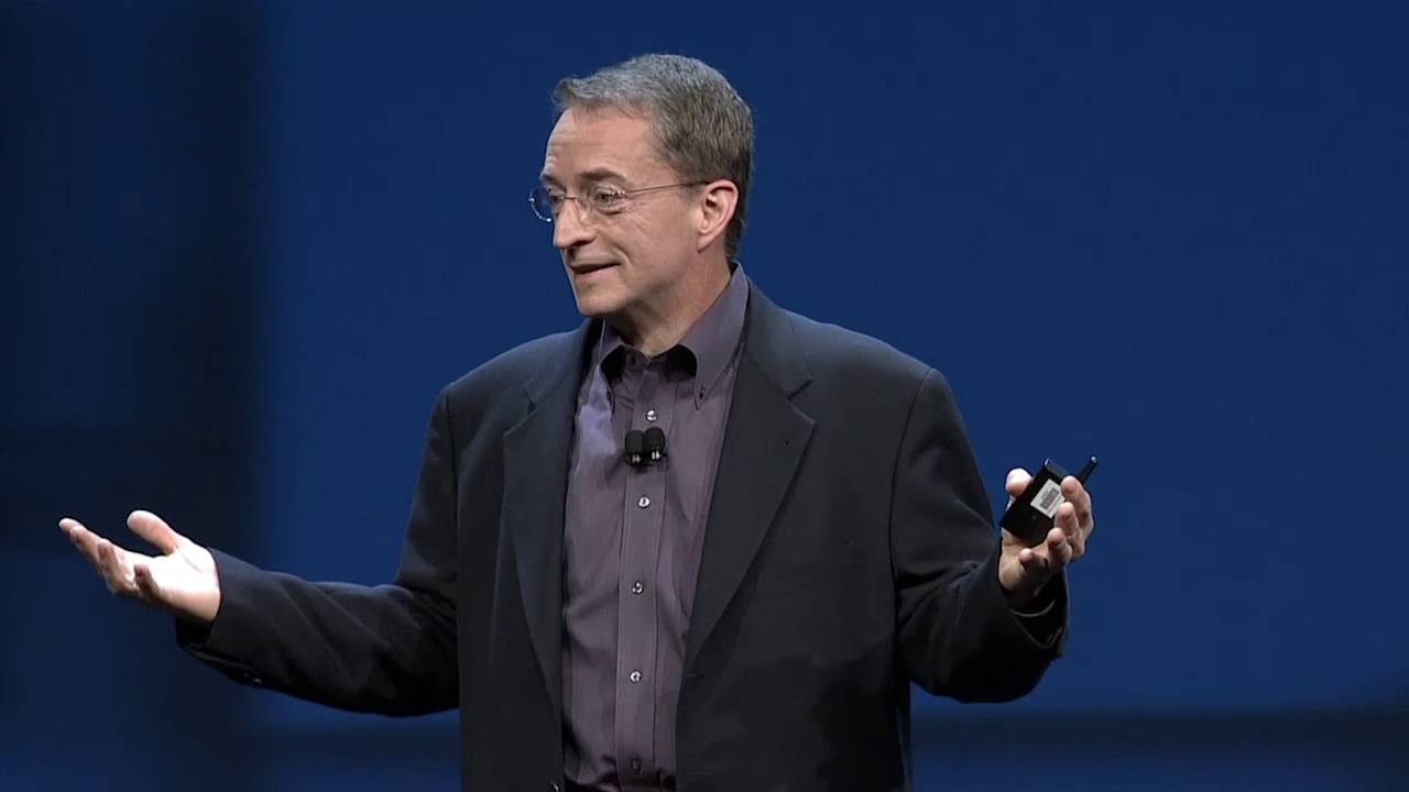 Pat Gelsinger Introduces VMware’s Cross-Cloud Architecture