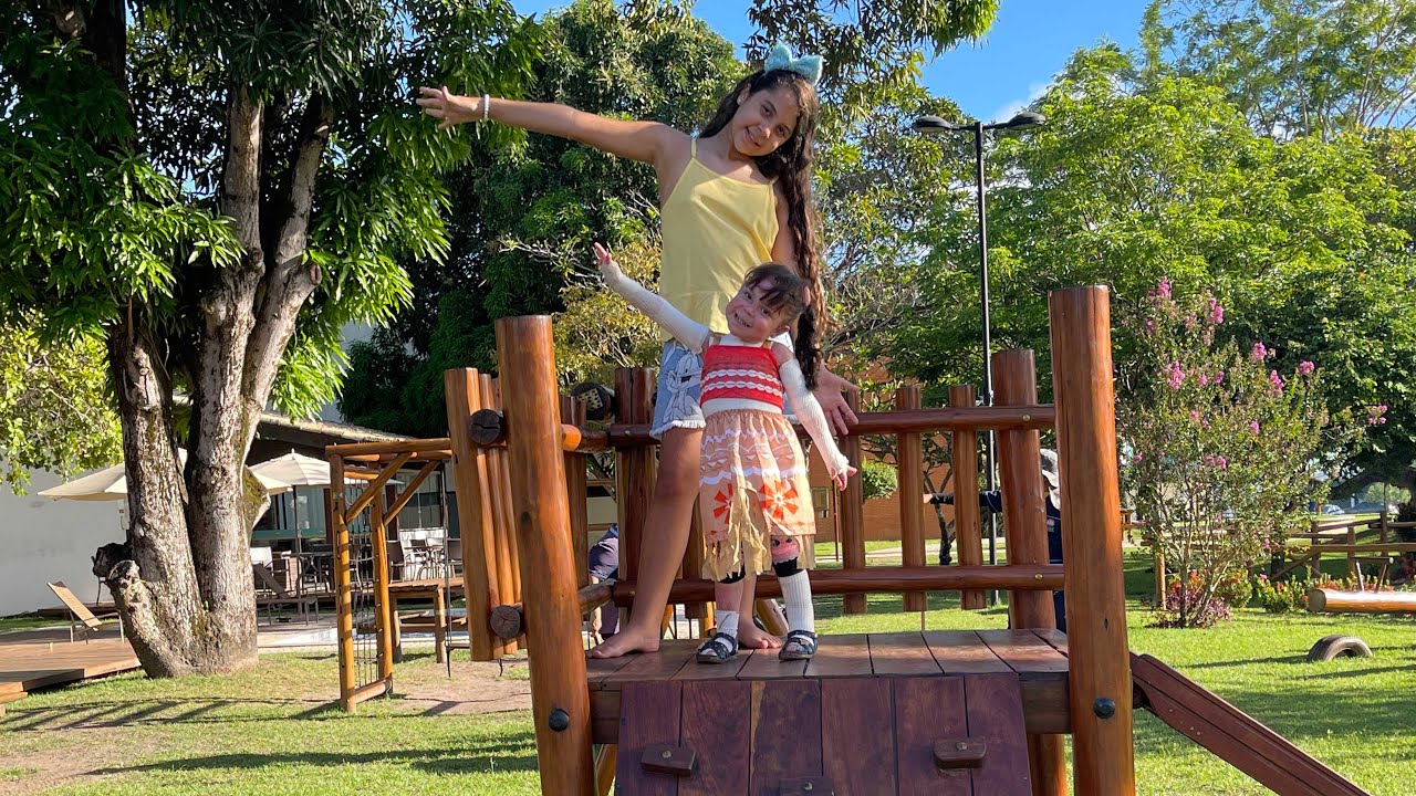 UM DIA INTEIRO NO PARQUINHO COM AS MENINAS