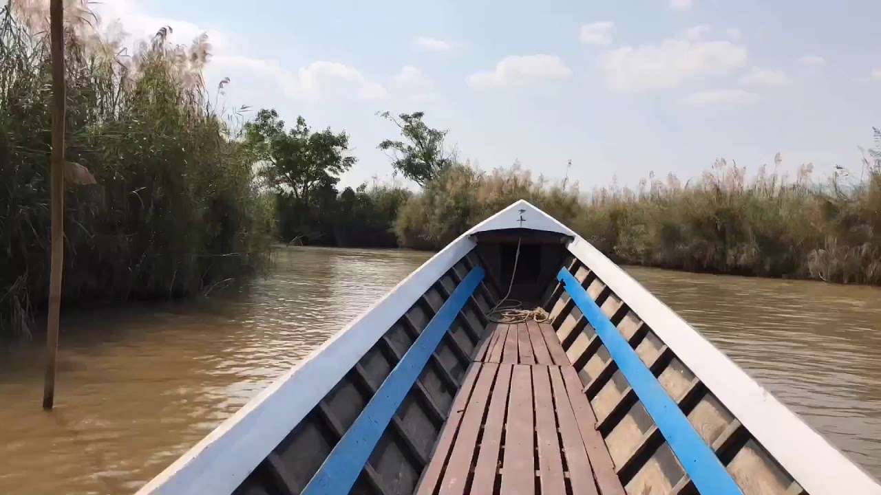Fahrt im Langboot auf dem Inle-See in Myanmar