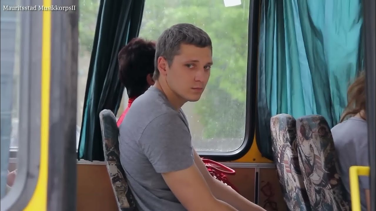My Yard-Regular Bus/Мой Двор-Обычный автобус (Legendado PT/RU)