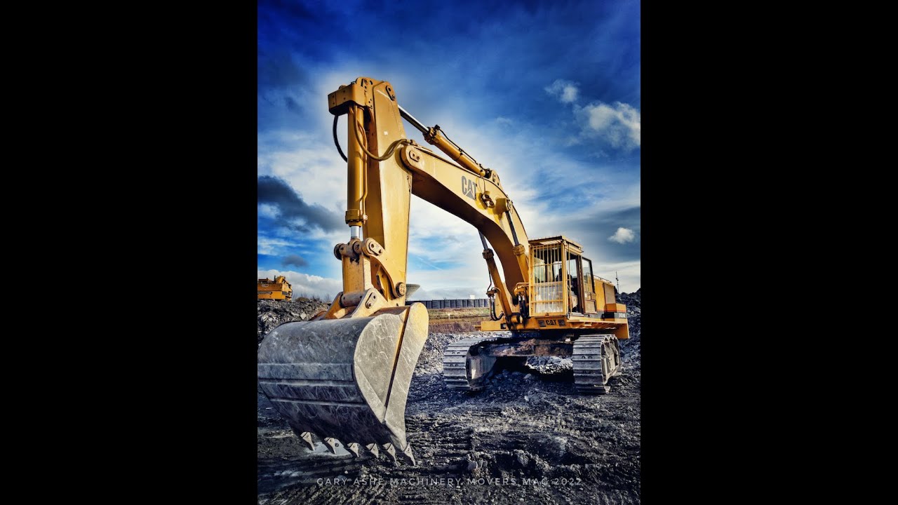 WATCH ..  CLASSIC CAT EXCAVATORS IN ACTION