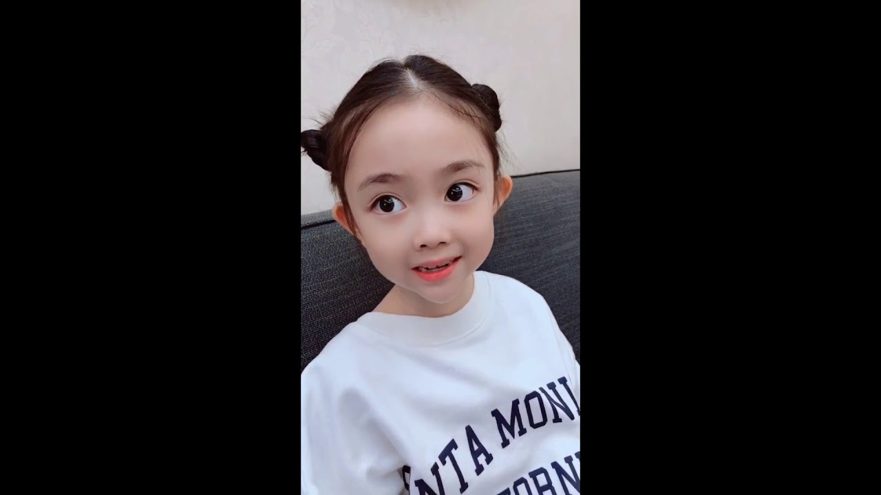 【抖音搞笑】高赞top爆笑短视频合集 可爱的小姑娘刘怡歆坑了体育老师980元 哈哈