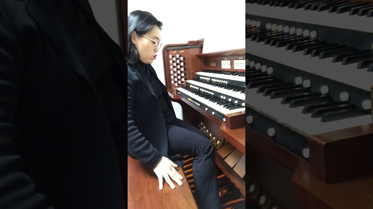 Retablos    1st Movement: 'Pange Lingua'        Pamela  Decker