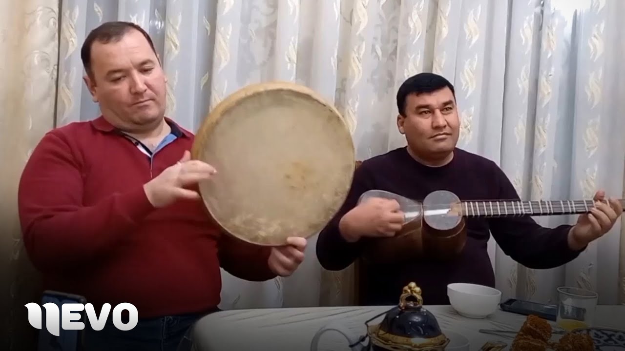 Oybek Quvvatov - San'atkor do'stlar davrasida (jonli ijro)